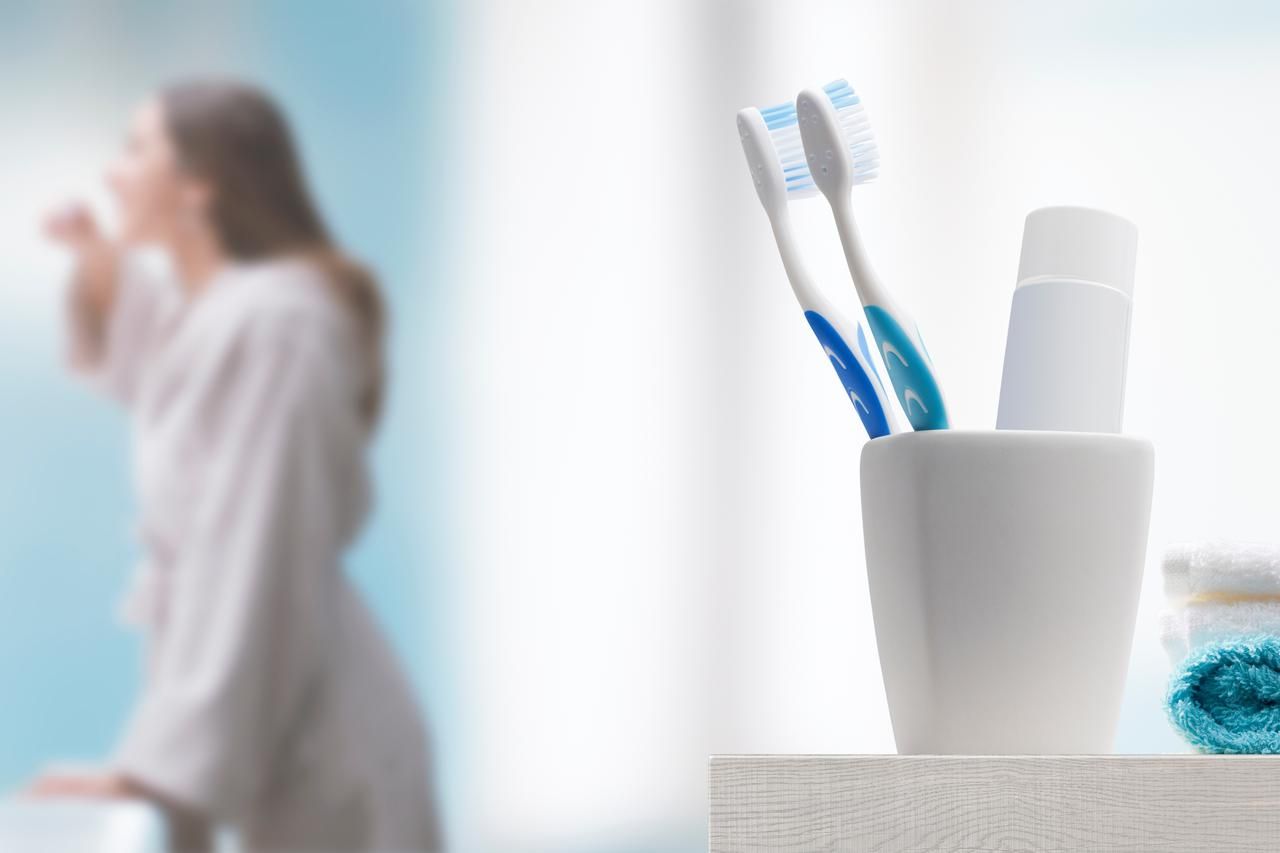 limpieza de los puentes dentales con el cepillado dental